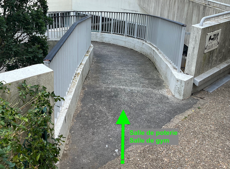 Descente vers la salle